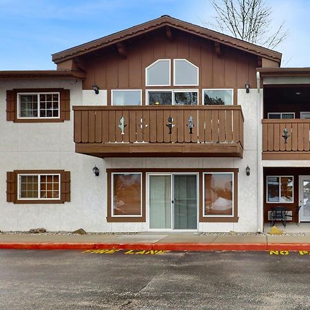 Icicle Village Resort 402: Juniper Studio Leavenworth Exterior photo